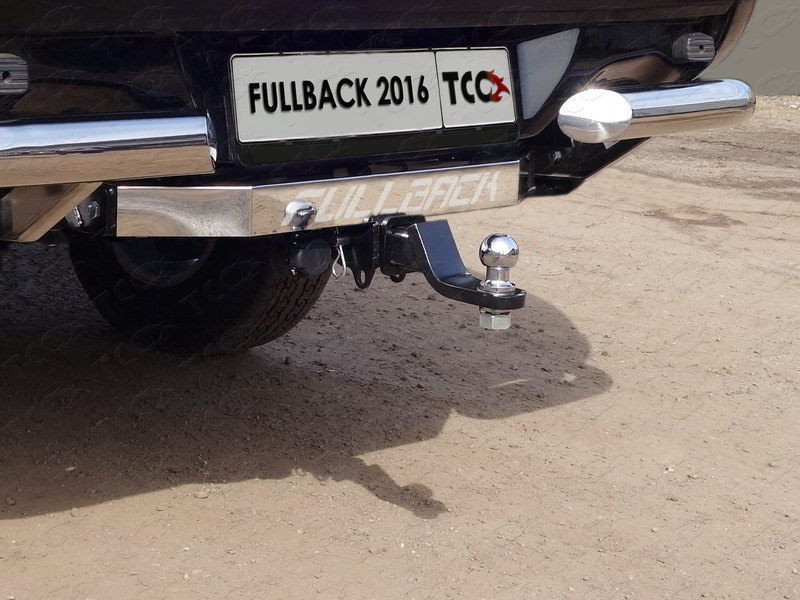 Фаркоп оцинкованный на Fiat Fullback 2016-2019 (только для а/м без заднего бампера) с накладкой с надписью Fullback. Тип шара: E (шаровый узел под американский квадрат). Нагрузки: 1800/100 кг